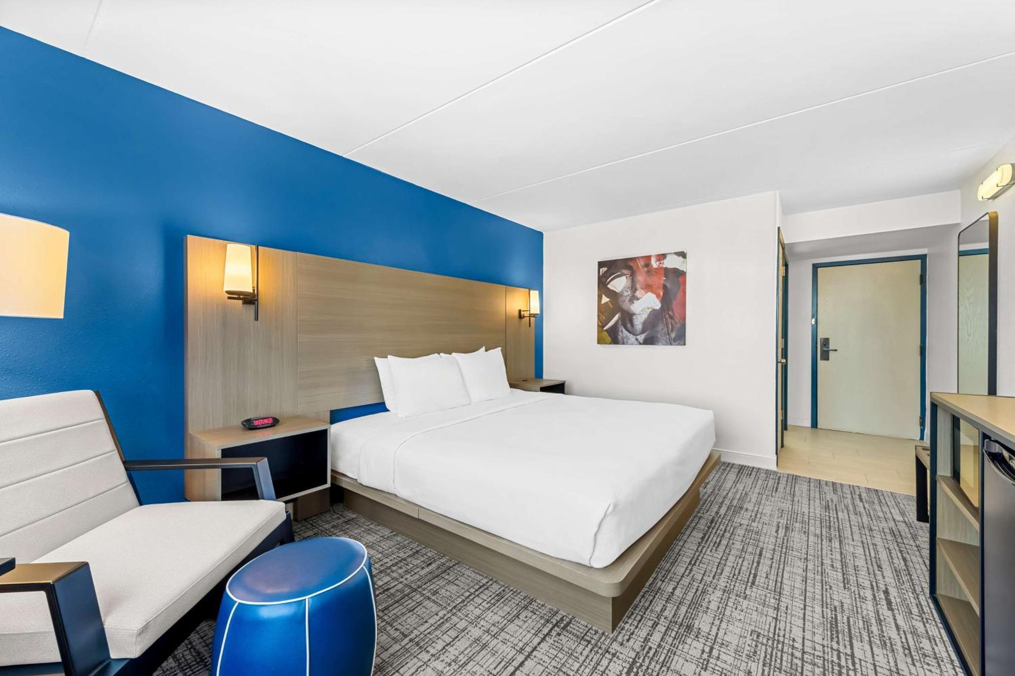 Best Western Plus Lower South End Charlotte Exterior photo